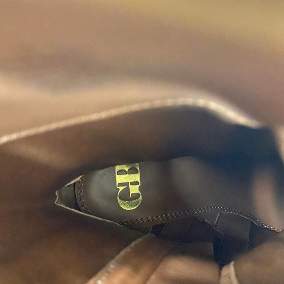 GB Levi-Tate  Brown Patent Platform Mid Boots - Picture 12 of 13